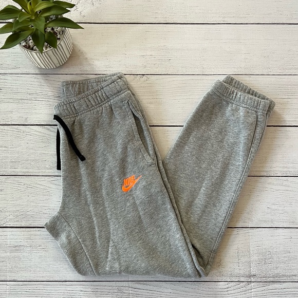 NIKE joggers/sweatpants - Picture 2 of 2